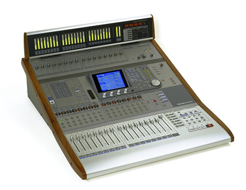 DM-3200 - Console de mixage numrique - Tascam, cliquez pour agrandir 